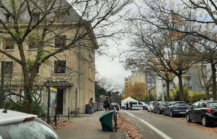 un homme meurt après avoir été poignardé, l’agresseur s’enfuit