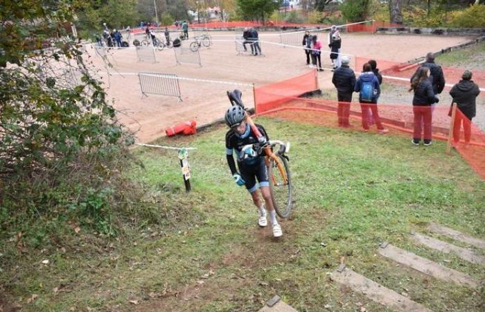 Le cyclo-cross de Belmont-de-la-Loire attire toujours autant de monde