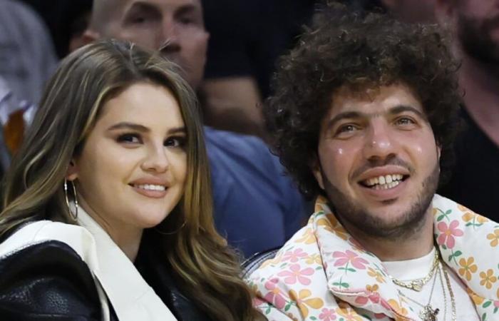 Selena Gomez célèbre la nomination de Benny Blanco parmi les “hommes les plus sexy du monde” avec un geste romantique