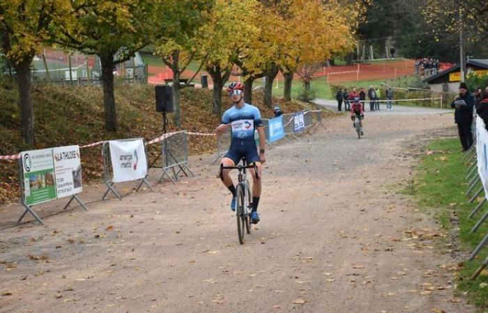 Le cyclo-cross de Belmont-de-la-Loire attire toujours autant de monde