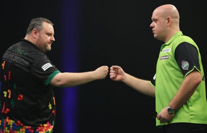 Michael van Gerwen s’écrase hors du Grand Chelem de fléchettes après avoir perdu le match décisif face à Ryan Joyce