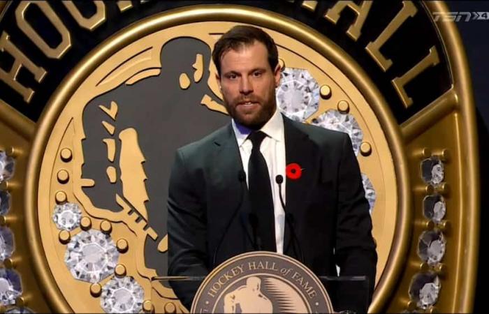 Devant ses anciens coéquipiers du CH, Shea Weber entre au Temple de la renommée