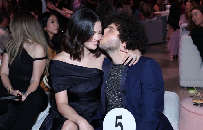 Selena Gomez célèbre la nomination de Benny Blanco parmi les “hommes les plus sexy du monde” avec un geste romantique