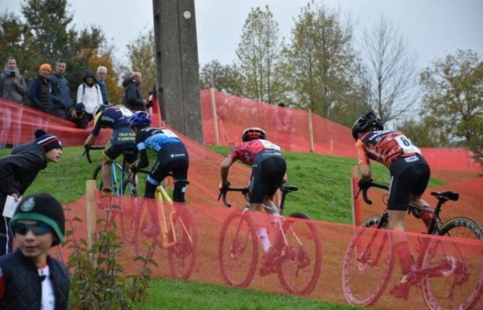 Le cyclo-cross de Belmont-de-la-Loire attire toujours autant de monde