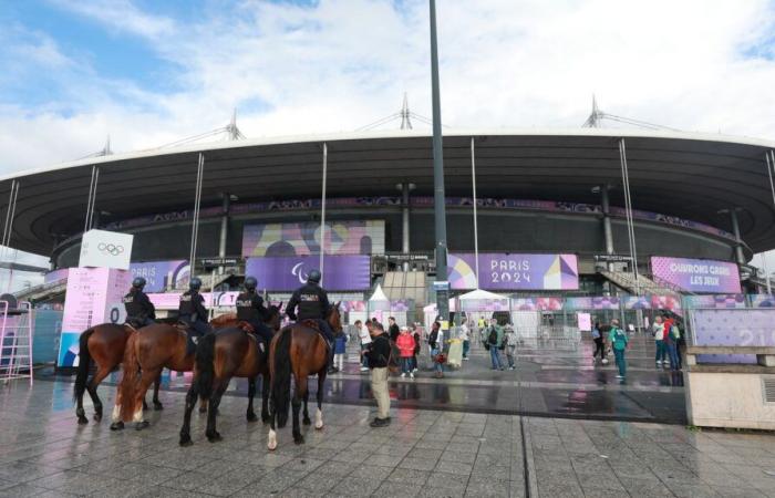 plus de 4 000 policiers, un double périmètre, des fouilles drastiques… Le point sur le dispositif de sécurité mis en place pour le match des Bleus