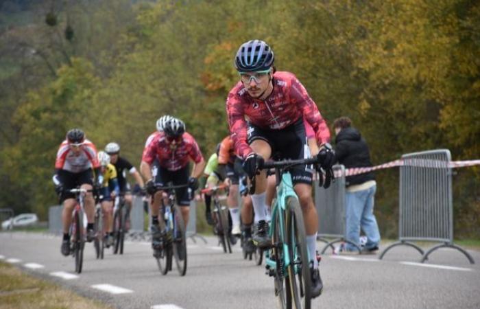 Le cyclo-cross de Belmont-de-la-Loire attire toujours autant de monde