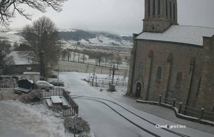 La première neige de la saison est tombée sur les hauteurs de la Haute-Loire