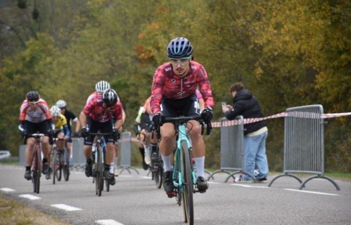 Le cyclo-cross de Belmont-de-la-Loire attire toujours autant de monde