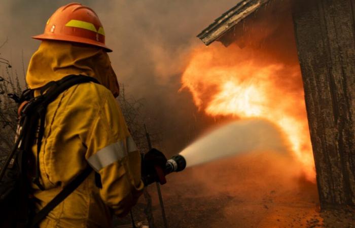 De la Californie au New Jersey, les incendies dévorent les deux côtes américaines