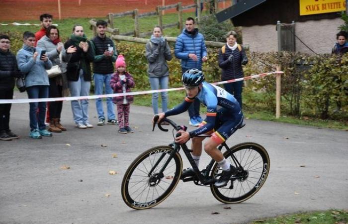 Le cyclo-cross de Belmont-de-la-Loire attire toujours autant de monde