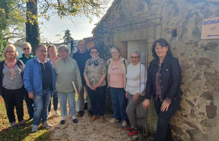 le premier coffre à livres installé dans le jardin du presbytère