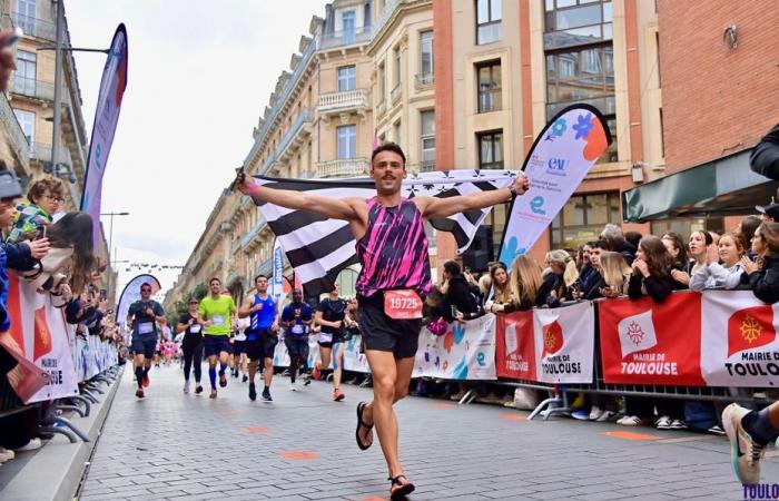 VIDÉO. “J’aimerais vraiment que les gens essayent”, le défi fou d’un étudiant de courir le marathon en sandales