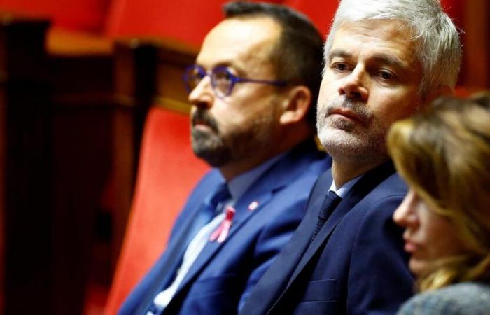 la revalorisation annoncée se transforme en guerre de communication entre Wauquiez et Attal