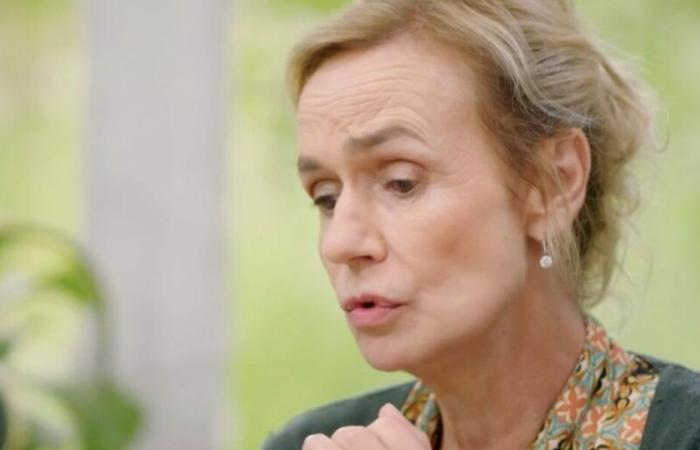 Sandrine Bonnaire s’exprime sur les terribles violences conjugales dont elle a été victime dans Un dimanche à la campagne (VIDEO)