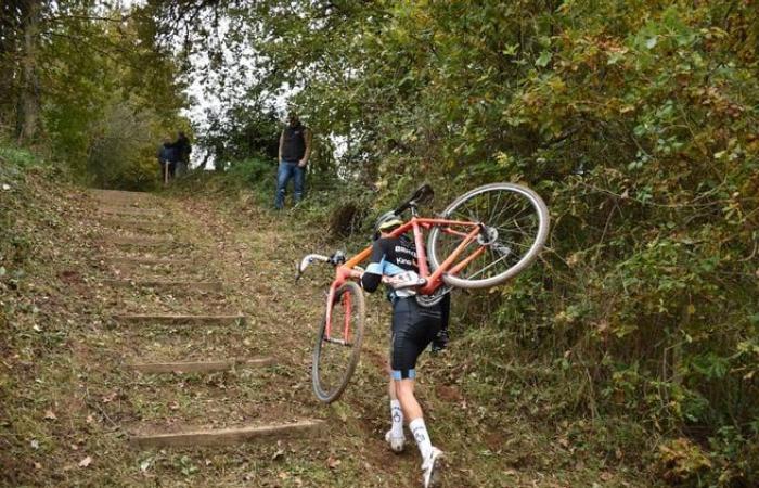 Le cyclo-cross de Belmont-de-la-Loire attire toujours autant de monde