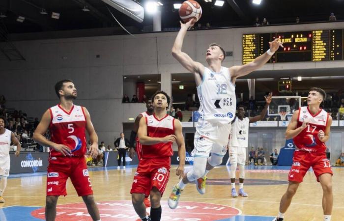 Même Fribourg Olympic, fleuron du basket masculin suisse, est dans le brouillard