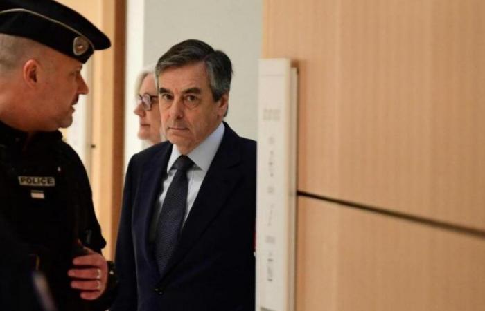 François Fillon propose de verser 700 000 € à l’Assemblée nationale