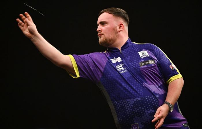 Luke Littler pris par surprise au Grand Slam of Darts alors qu’il se voit offrir une course de rêve jusqu’en finale