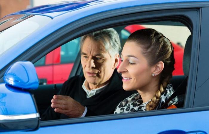 “Je suis moniteur d’auto-école, voici combien je gagne par mois”