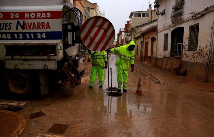 Les Espagnols se préparent à de nouvelles tempêtes deux semaines après les inondations meurtrières de Valence