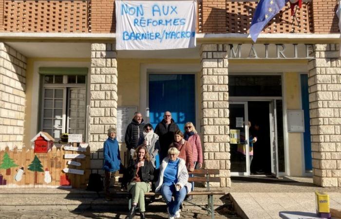 MOLIÈRES-SUR-CÈZE Municipal workers walk out one day a week