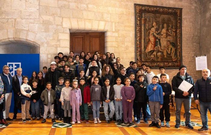 La ville de Narbonne offre des chèques-livres à 200 enfants