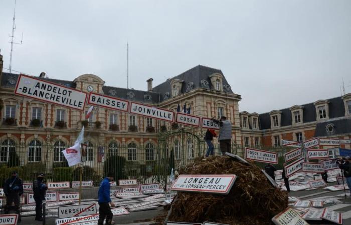 Les agriculteurs se font entendre devant la préfecture de la Haute-Marne