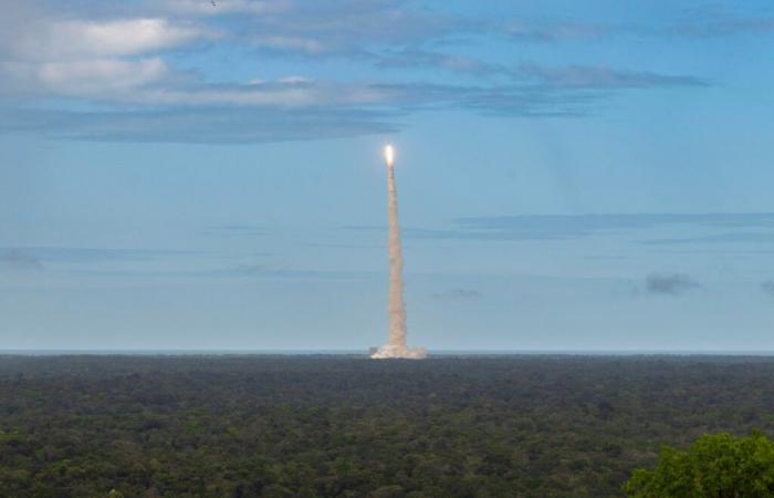 Ariane 6 retarde son premier vol commercial, quel est le problème ?