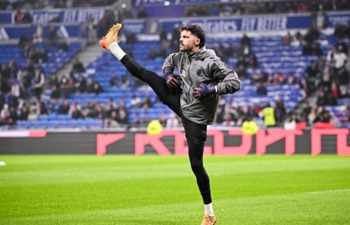 Gautier Larsonneur très critiqué après le derby