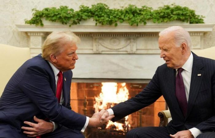 images de sa poignée de main avec Joe Biden