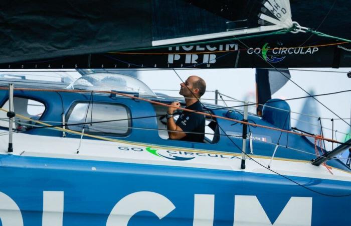 Nicolas Lunven bat le record de distance parcourue en une journée par un monocoque