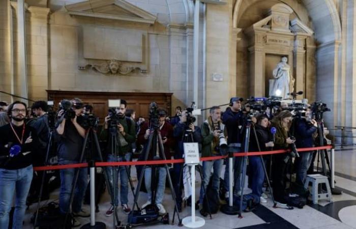 l’émotion de l’ancien proviseur au procès pour la mort de Samuel Paty