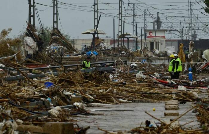 Après les inondations en Espagne, les secours peinent et le mécontentement grandit – Libération