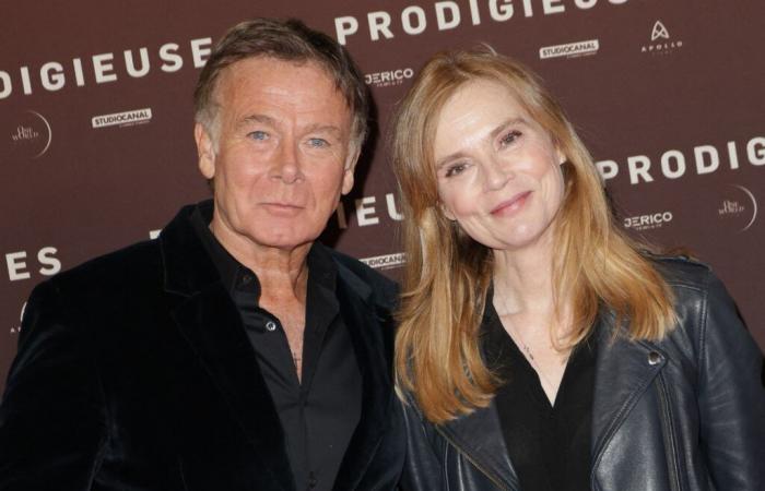 Rencontre sur le tapis rouge pour Franck Dubosc et Isabelle Carré, protagonistes des “Prodigieuses”