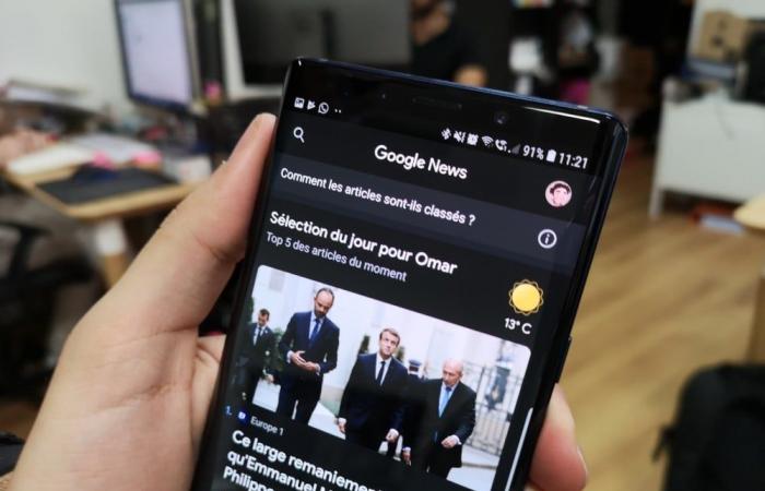 la disparition temporaire des médias de ses services Search, News et Discover