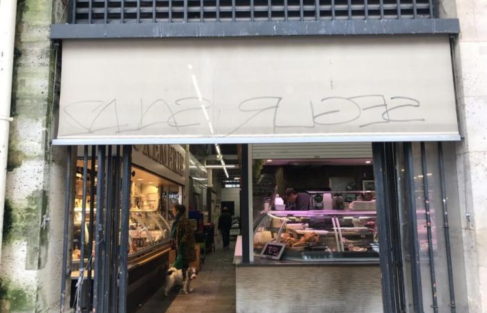 le marché d’Aligre, joyau populaire de Paris et cible d’un incendie criminel