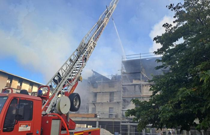 un incendie détruit le futur logement des gendarmes à Biganos