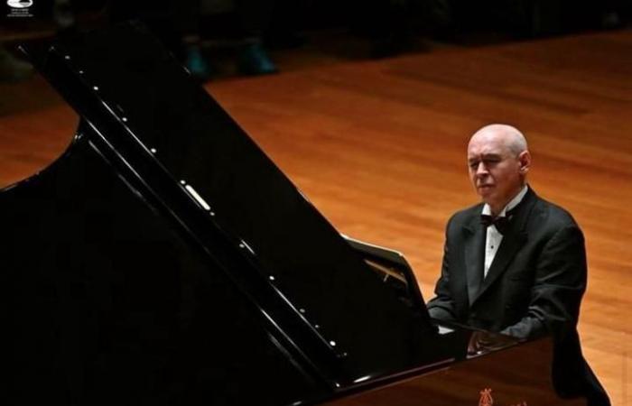 Le légendaire pianiste Ivo Pogorelich entame une tournée française exceptionnelle à la Philharmonie de Paris