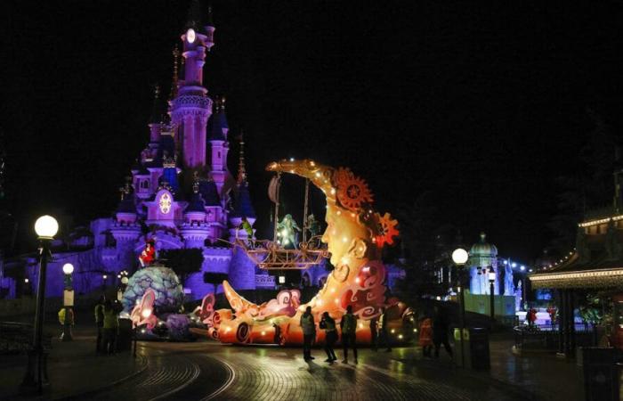 Disneyland Paris fait payer les meilleurs emplacements pour le défilé