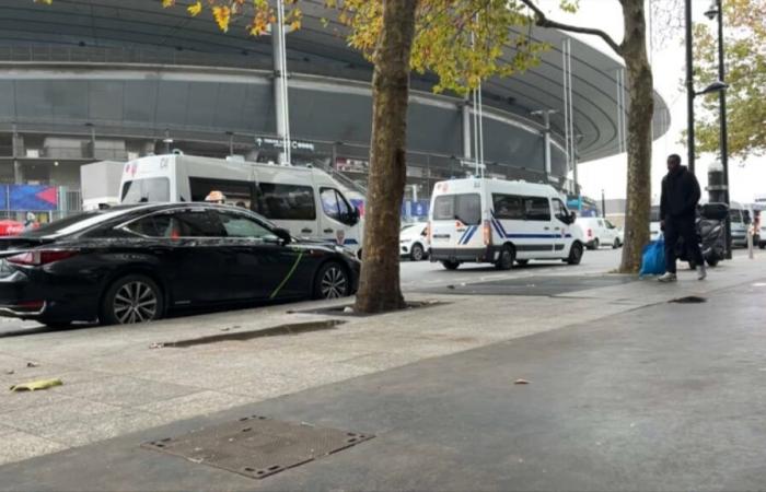 Avant le match sous haute tension, la zone du Stade de France était déjà couverte