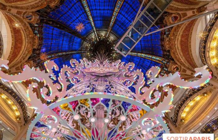 Inauguration des vitrines et du sapin de Noël aux Galeries Lafayette 2024 avec Vianney en vitrine