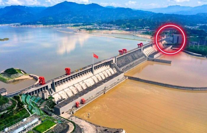 Visible depuis l’espace, ce monstre chinois de 181 m de haut est le plus grand barrage du monde mais inquiète la NASA avec sa puissance qui ralentit le temps et altère la rotation de la Terre.