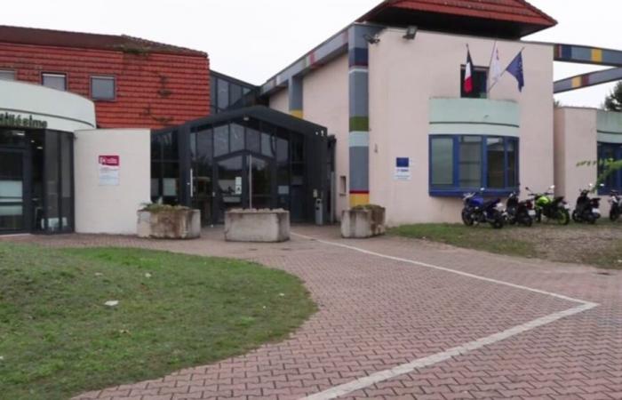 une troisième lettre de menace de mort contre un professeur de lycée