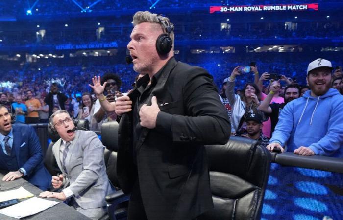 Pat McAfee taquine son retour pour le WWE Royal Rumble 2025