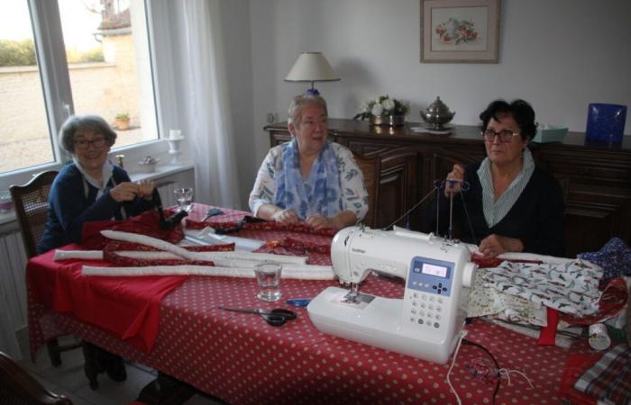 Dans le Calvados, ils se retrouvent chaque semaine autour d’un atelier décoration