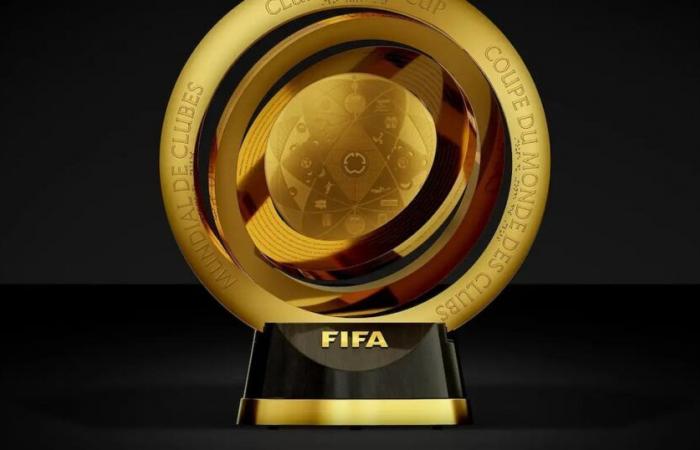 La FIFA dévoile le trophée