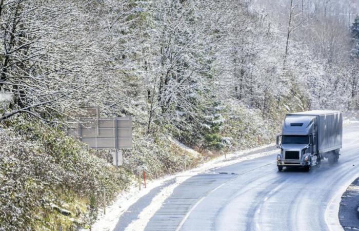 Stratégies de sécurité hivernale essentielles pour les flottes de camions : se préparer, communiquer et prospérer