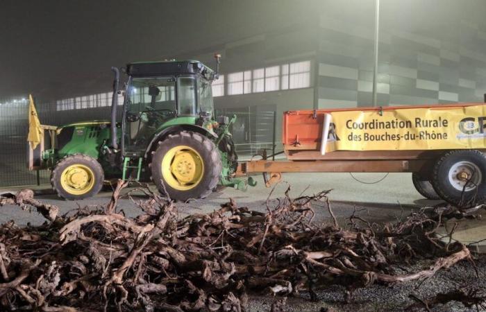 la plateforme Rousset LIDL bloquée ce jeudi matin