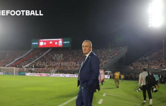 Gustavo Alfaro décrit la victoire historique contre l’Argentine avec un mot : « Rébellion »