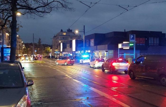 station de métro et accès au parking rouverts